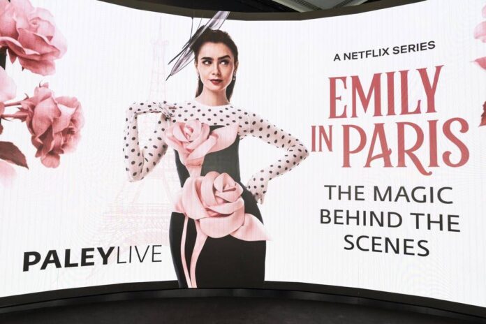 emily-in-paris-sbarca-a-venezia,-il-‘caso-casting’:-come-devono-essere-le-comparse