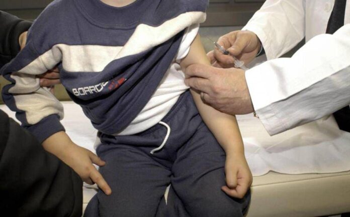 vaccino-covid-e-bambini,-il-piano-degli-esperti-di-trump-per-lo-stop