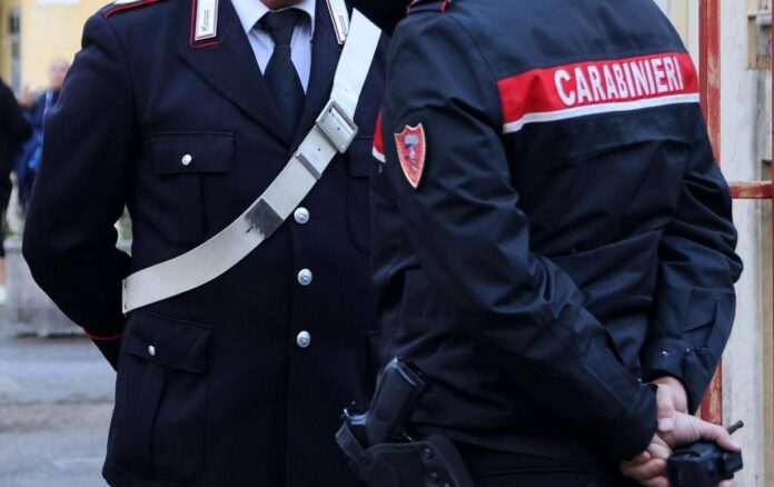 “sei-grassa-e-brutta”,-picchia-e-insulta-moglie-e-figlia:-arrestato-61enne-nel-napoletano