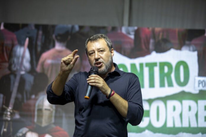salvini:-“perche-dobbiamo-pagare-il-volo-di-rientro-agli-attivisti-della-flotilla?”
